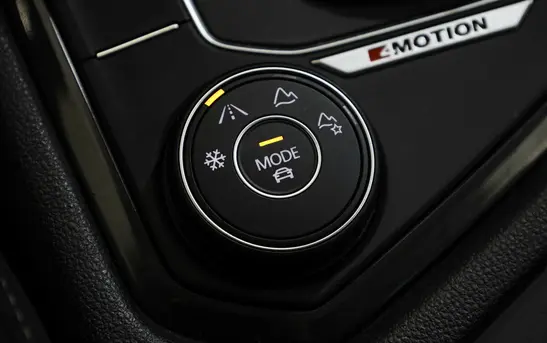 Volkswagen Tiguan 2.00 робот, фото №1