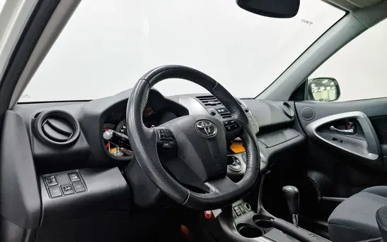 Toyota RAV4 2.00 вариатор, фото №1