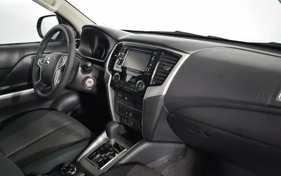 Mitsubishi L200 2.40 Автоматическая, фото №1