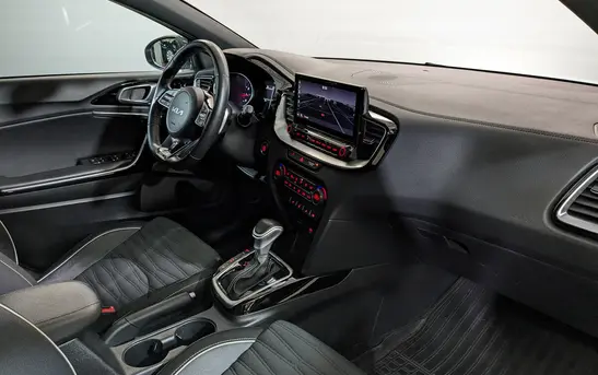 Kia Ceed 1.50 Робот, фото №1