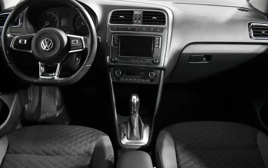 Volkswagen Polo 1.60 автоматическая, фото №1
