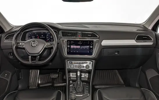 Volkswagen Tiguan 2.00 робот, фото №1