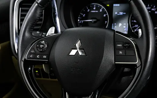 Mitsubishi Outlander 2.40 вариатор, фото №1