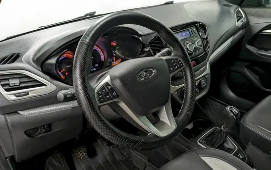 Lada (ВАЗ) Vesta 1.60 механика, фото №1
