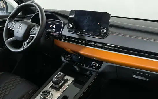 Mitsubishi Outlander 2.50 Вариатор, фото №1
