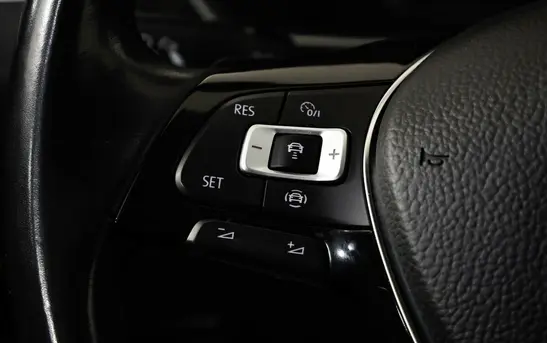 Volkswagen Tiguan 2.00 робот, фото №1
