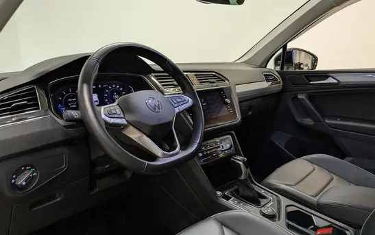Volkswagen Tiguan 2.00 робот, фото №1