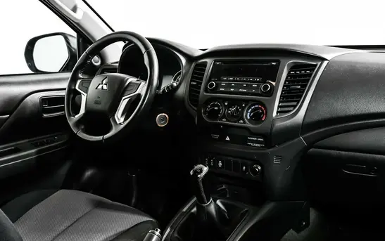 Mitsubishi L200 2.40 Механика, фото №1