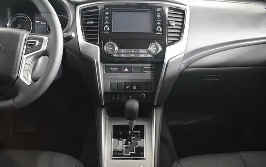Mitsubishi L200 2.40 Автоматическая, фото №1
