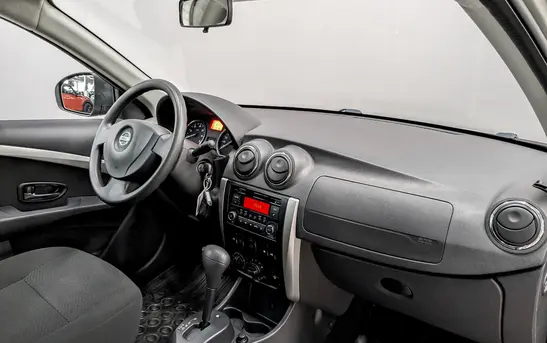 Nissan Almera 1.60 Автоматическая, фото №1