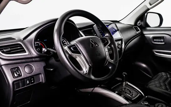 Mitsubishi L200 2.40 Автоматическая, фото №1