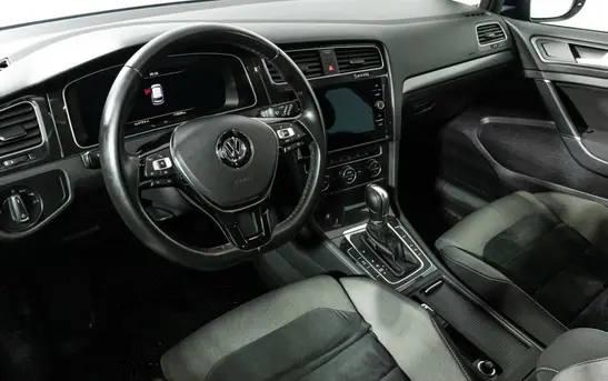 Volkswagen Golf 1.40 Робот, фото №1