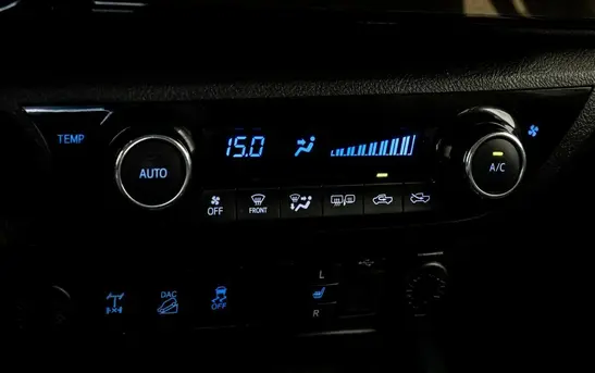 Toyota Hilux 2.80 Автоматическая, фото №1