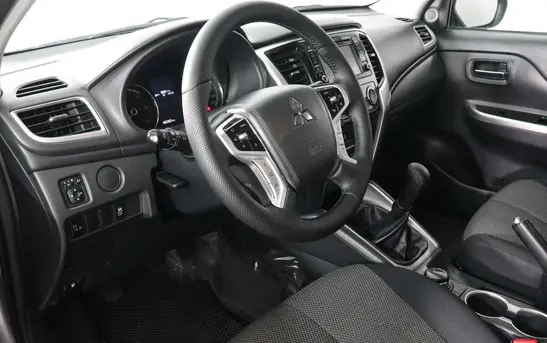 Mitsubishi L200 2.40 Механика, фото №1