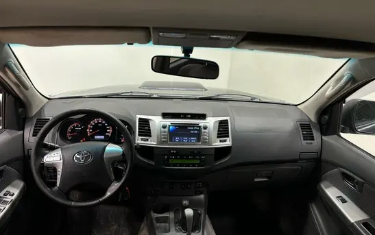 Toyota Hilux 3.00 Автоматическая, фото №1