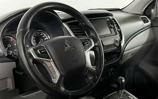 Mitsubishi L200 2.40 Автоматическая, фото №1