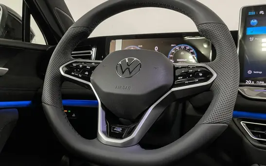 Volkswagen Tiguan 2.00 робот, фото №1