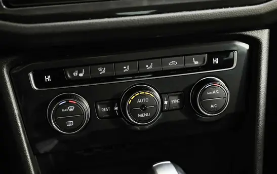 Volkswagen Tiguan 2.00 робот, фото №1