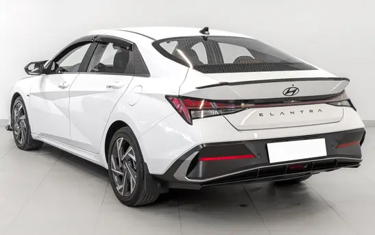 Hyundai Elantra 1.50 Вариатор, фото №1