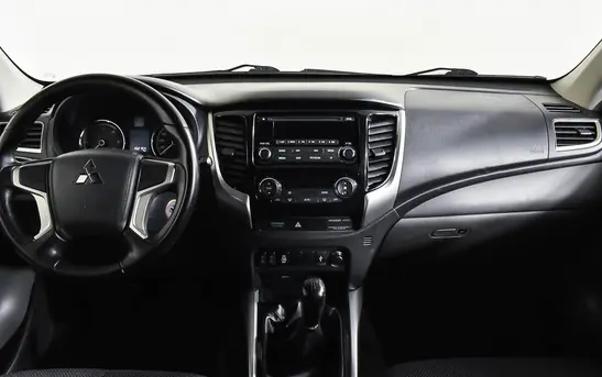 Mitsubishi L200 2.40 Механика, фото №1