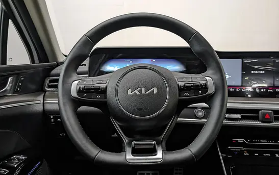 Kia K5 2.00 Автоматическая, фото №1