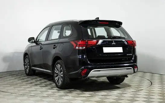 Mitsubishi Outlander 2.00 вариатор, фото №1