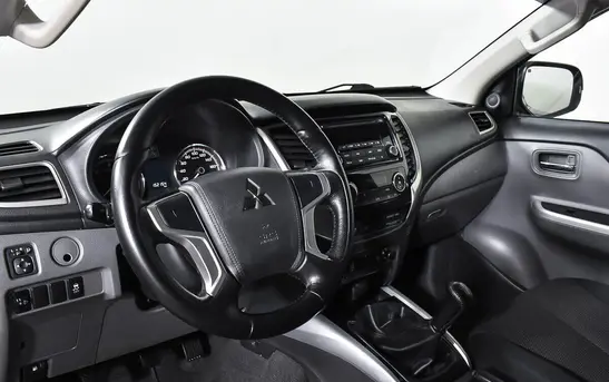 Mitsubishi L200 2.40 Механика, фото №1