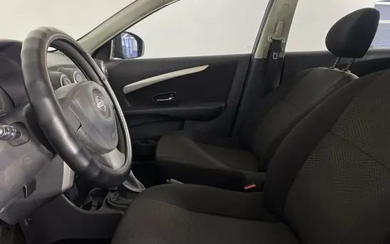 Nissan Almera 1.60 механика, фото №1