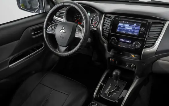 Mitsubishi L200 2.40 автоматическая, фото №1