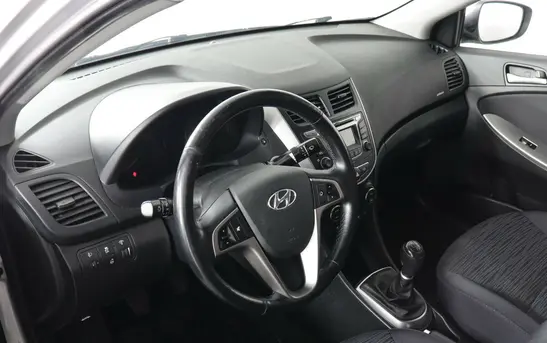 Hyundai Solaris 1.60 механика, фото №1