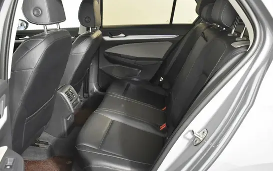 Volkswagen Golf 1.40 Автоматическая, фото №1