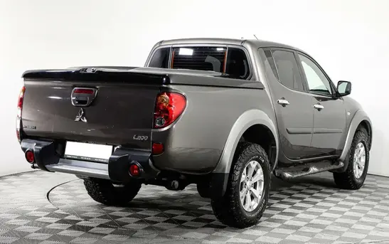 Mitsubishi L200 2.50 Автоматическая, фото №1