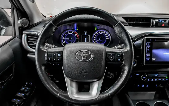 Toyota Hilux 2.80 Автоматическая, фото №1