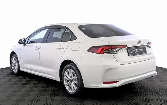 Toyota Corolla 1.20 Вариатор, фото №1