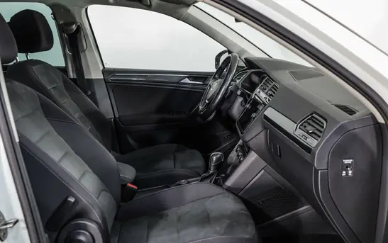 Volkswagen Tiguan 2.00 робот, фото №1