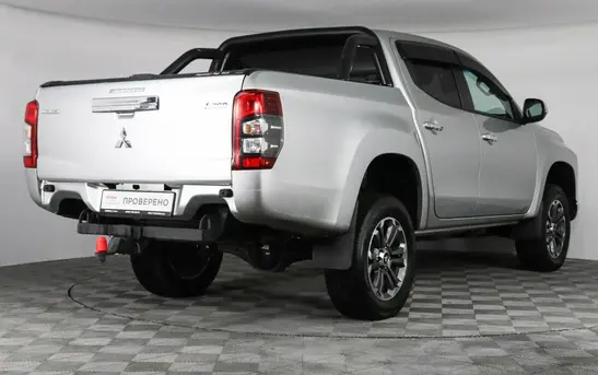 Mitsubishi L200 2.40 Механика, фото №1