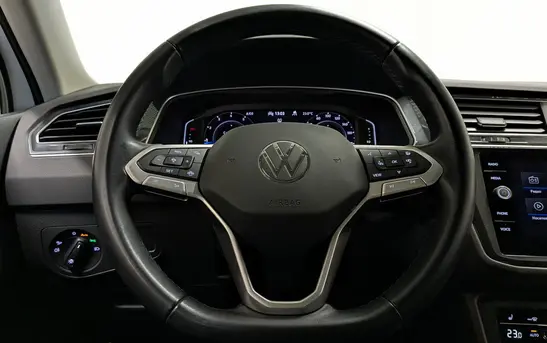 Volkswagen Tiguan 2.00 робот, фото №1