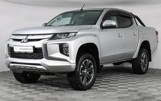 Mitsubishi L200 2.40 Механика, фото №1