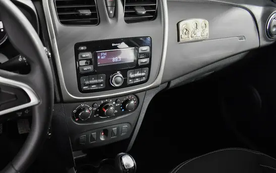 Renault Sandero 1.60 автоматическая, фото №1
