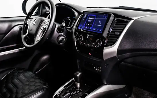 Mitsubishi L200 2.40 Автоматическая, фото №1