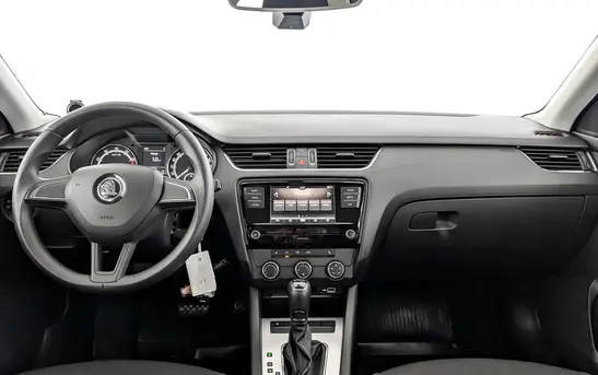 Skoda Octavia 1.60 автоматическая, фото №1