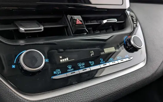 Toyota Corolla 1.20 Вариатор, фото №1