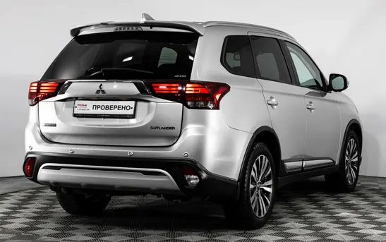 Mitsubishi Outlander 2.40 вариатор, фото №1