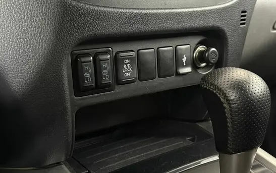 Mitsubishi L200 2.40 автоматическая, фото №1