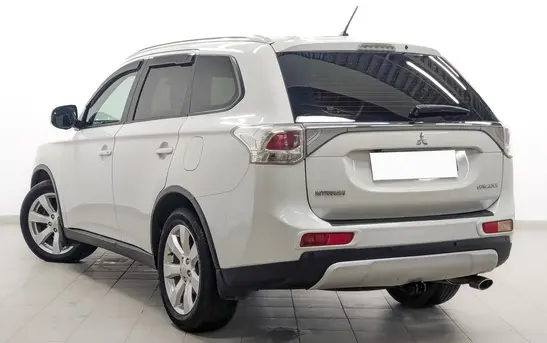 Mitsubishi Outlander 2.00 Вариатор, фото №1