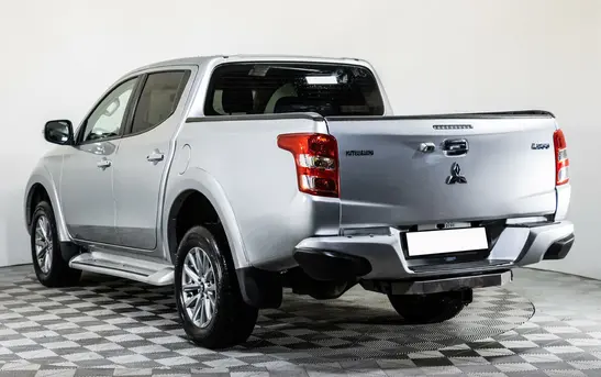 Mitsubishi L200 2.40 Автоматическая, фото №1