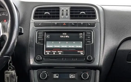 Volkswagen Polo 1.60 автоматическая, фото №1