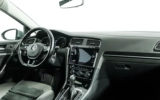 Volkswagen Golf 2.00 Робот, фото №1