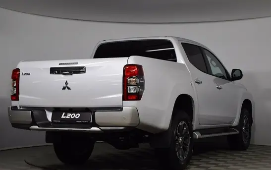 Mitsubishi L200 2.40 Автоматическая, фото №1