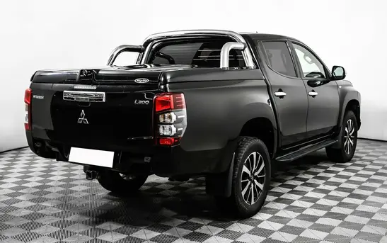 Mitsubishi L200 2.40 Механика, фото №1